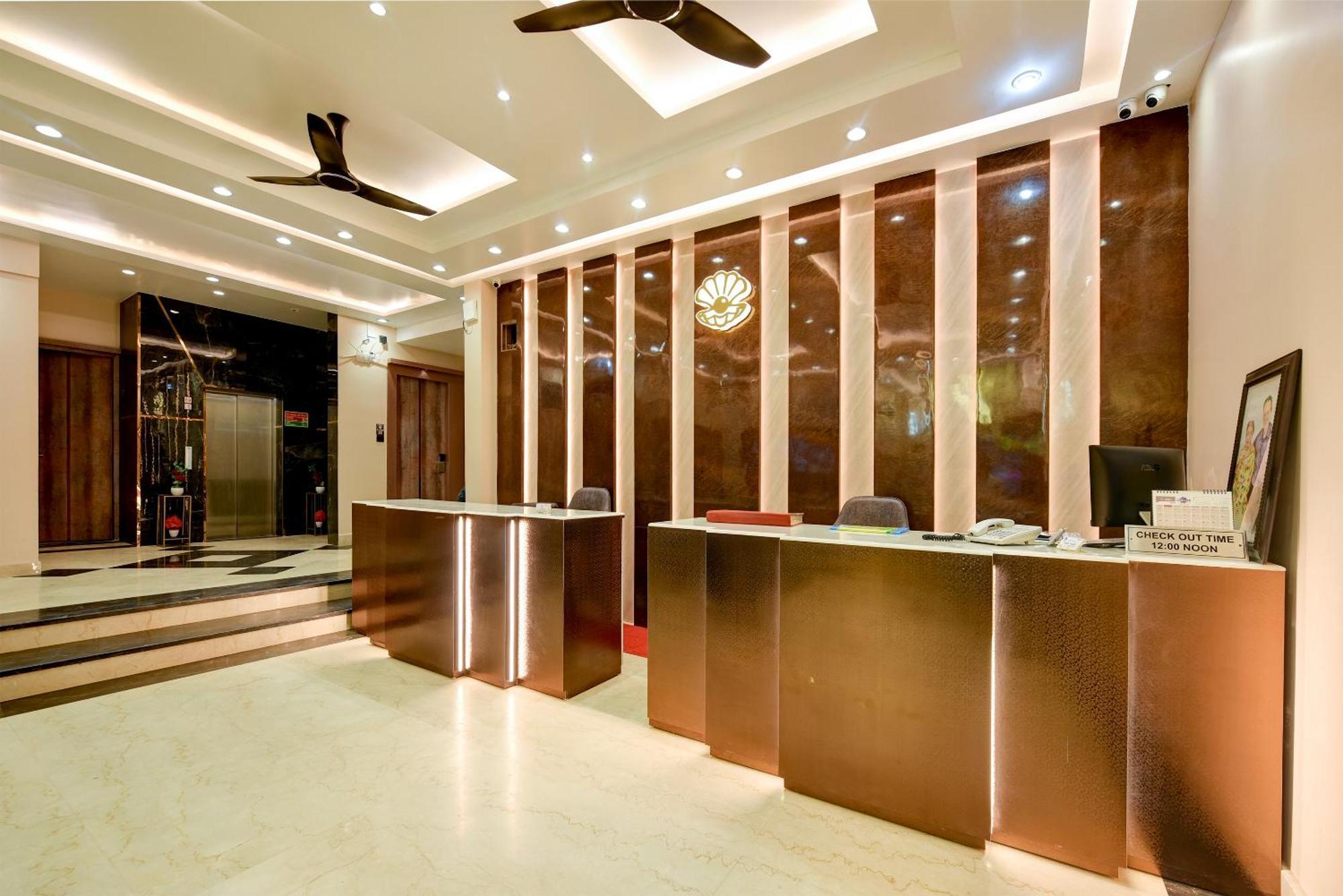 The Pearl Plaza Hotel In City Centre - Near New Delhi Railway Station Exterior foto